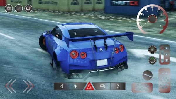gtr赛车模拟器(GT-R Traffic Car Race) v0.5 安卓版 1